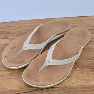 Olukai Women's Cream Flip Flops